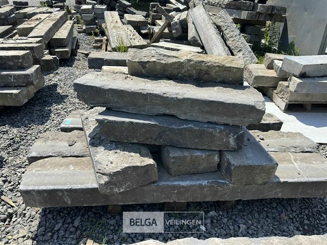 Partij borduren op pallet - afbeelding 1 van  5
