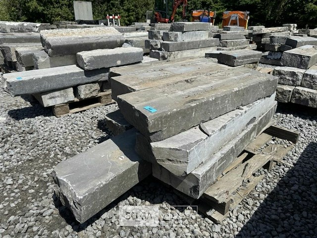 Partij borduren op pallet - afbeelding 1 van  3