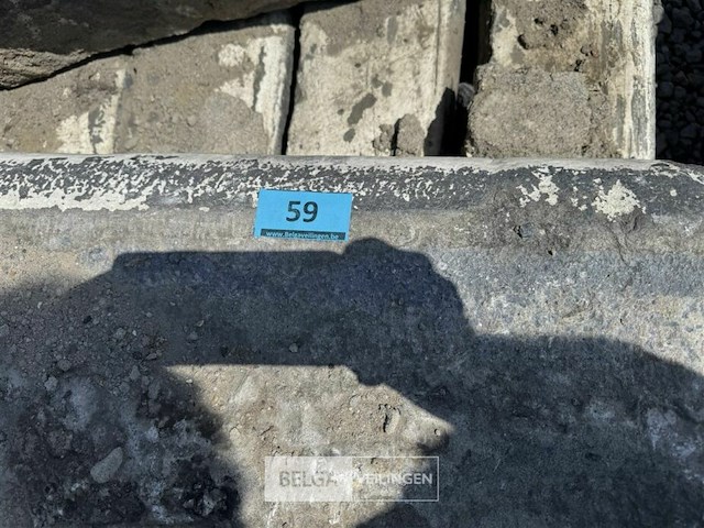 Partij borduren op pallet - afbeelding 4 van  4
