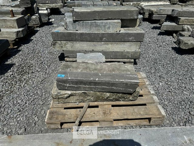 Partij borduren op pallet - afbeelding 1 van  3