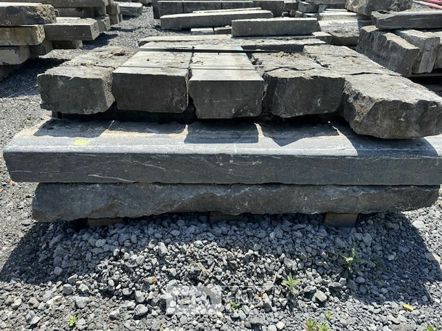Partij borduren op pallet - afbeelding 1 van  3
