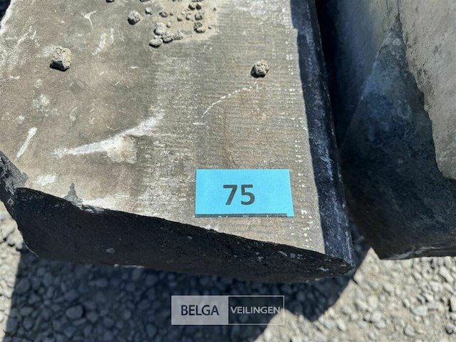 Partij borduren op pallet - afbeelding 5 van  5
