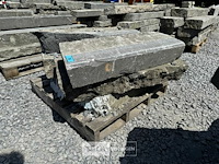 Partij borduren op pallet - afbeelding 1 van  4