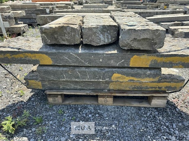 Partij borduren op pallet - afbeelding 1 van  5