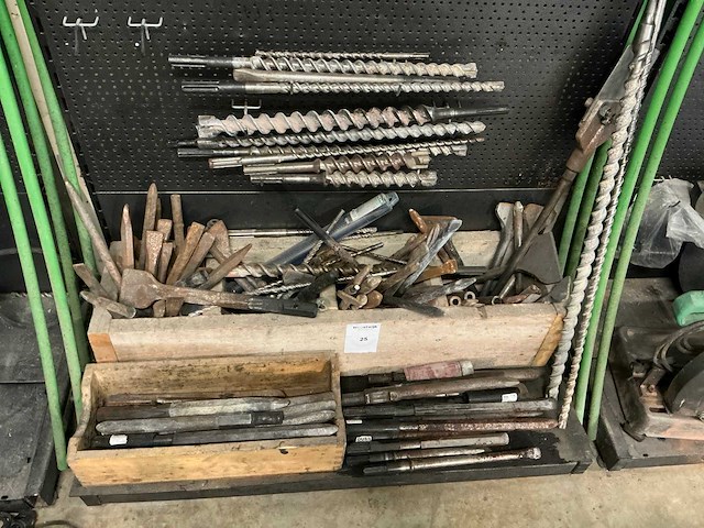 Partij boren en beitels - afbeelding 1 van  7