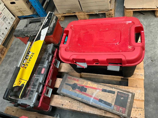 Partij boren en handgereedschap - afbeelding 4 van  13