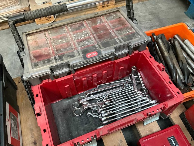 Partij boren en handgereedschap - afbeelding 6 van  13