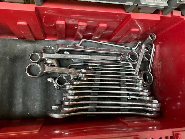 Partij boren en handgereedschap - afbeelding 7 van  13