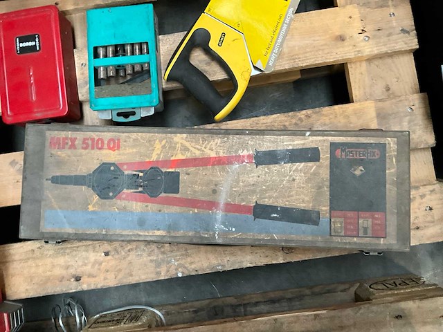 Partij boren en handgereedschap - afbeelding 12 van  13