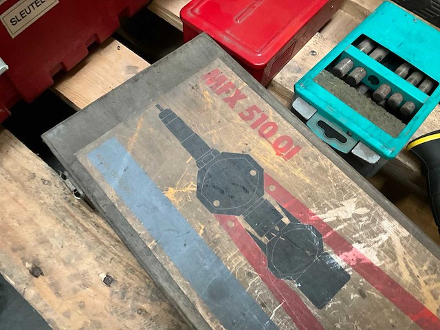 Partij boren en handgereedschap - afbeelding 13 van  13