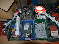 Partij boren in pvc bakjes, gereedschap, 10 stuks chemisch anker soudal - afbeelding 6 van  14