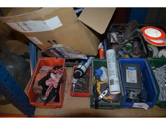 Partij boren in pvc bakjes, gereedschap, 10 stuks chemisch anker soudal - afbeelding 7 van  14