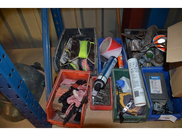 Partij boren in pvc bakjes, gereedschap, 10 stuks chemisch anker soudal - afbeelding 8 van  14