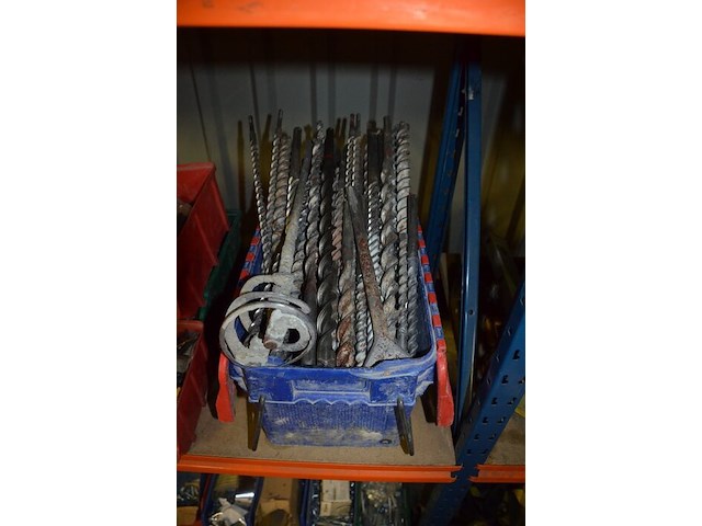 Partij boren in pvc bakjes, gereedschap, 10 stuks chemisch anker soudal - afbeelding 12 van  14