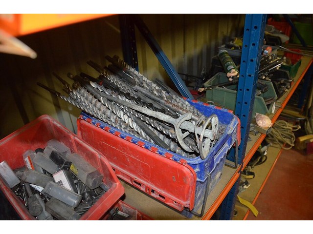 Partij boren in pvc bakjes, gereedschap, 10 stuks chemisch anker soudal - afbeelding 13 van  14