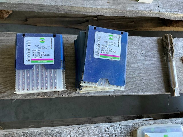 Partij boren, tap en bits gereedschappen - afbeelding 9 van  11