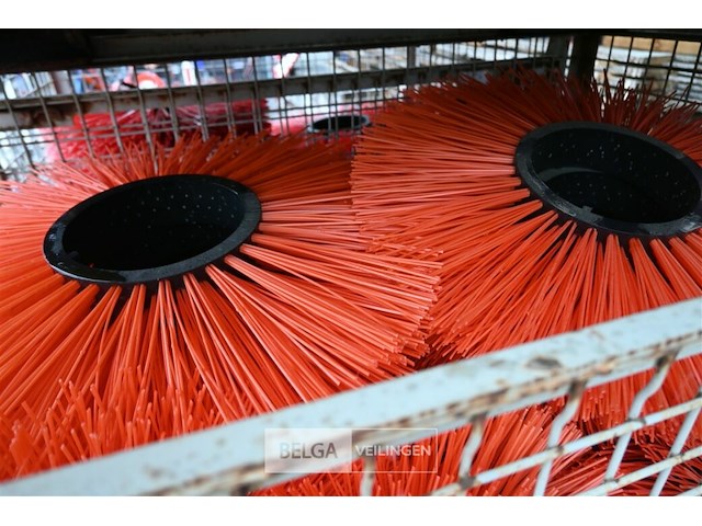Partij borstel voor veegmachine - afbeelding 4 van  6