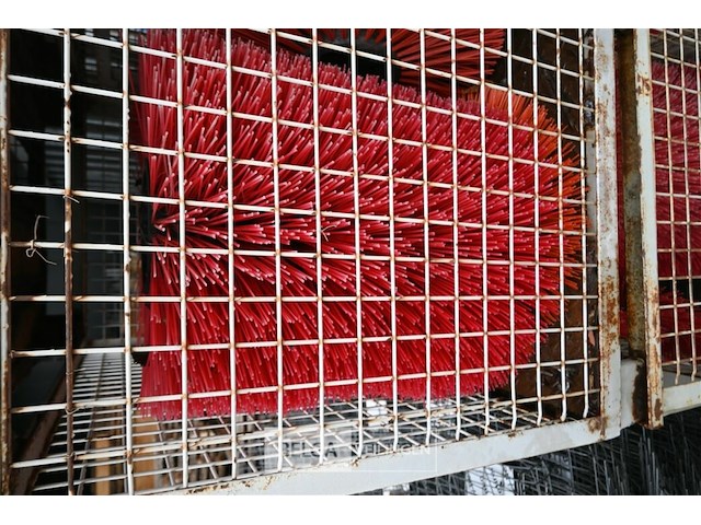 Partij borstel voor veegmachine - afbeelding 5 van  6