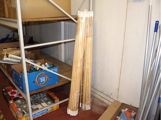 Partij borstelstelen - afbeelding 1 van  4