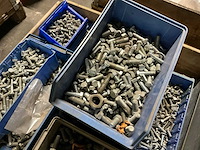 Partij bouten en moeren - afbeelding 3 van  9