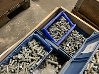 Partij bouten en moeren - afbeelding 4 van  9