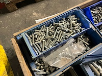 Partij bouten en moeren - afbeelding 5 van  9