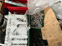 Partij bouten en moeren - afbeelding 10 van  10