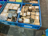 Partij bouten, moeren en rondellen - afbeelding 10 van  17