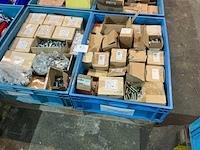 Partij bouten, moeren en rondellen - afbeelding 10 van  17