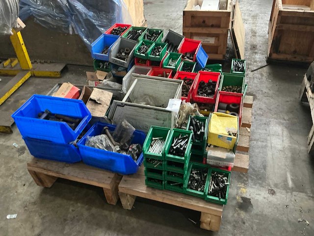 Partij bouten - afbeelding 1 van  9