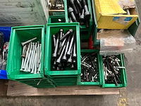 Partij bouten - afbeelding 2 van  9