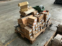 Partij bouten - afbeelding 1 van  9