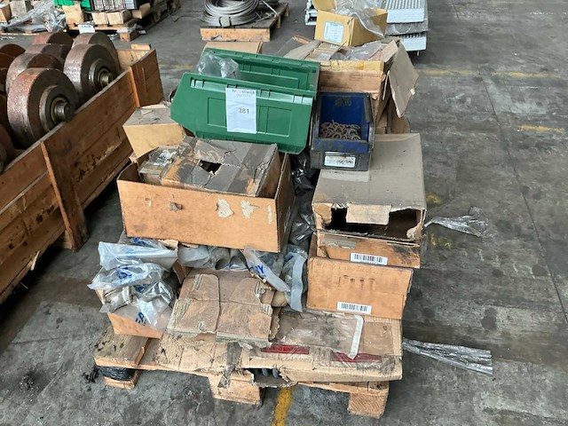 Partij bouten - afbeelding 6 van  9