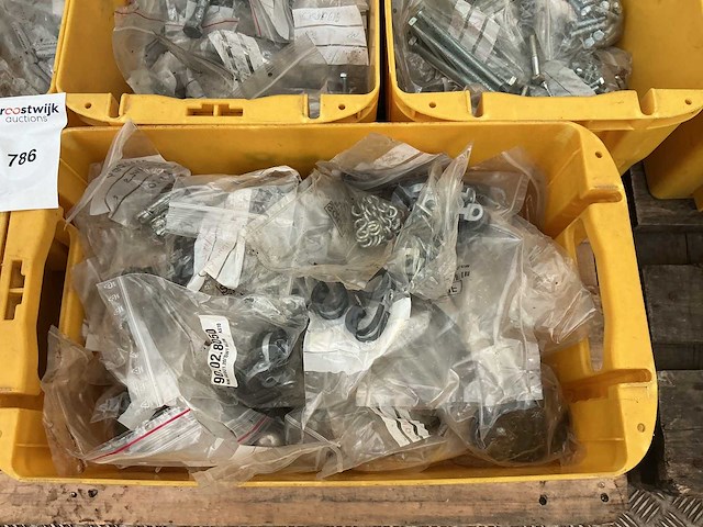 Partij bouten,moeren & ringen - afbeelding 2 van  4