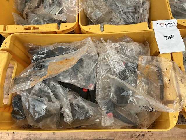 Partij bouten,moeren & ringen - afbeelding 3 van  4