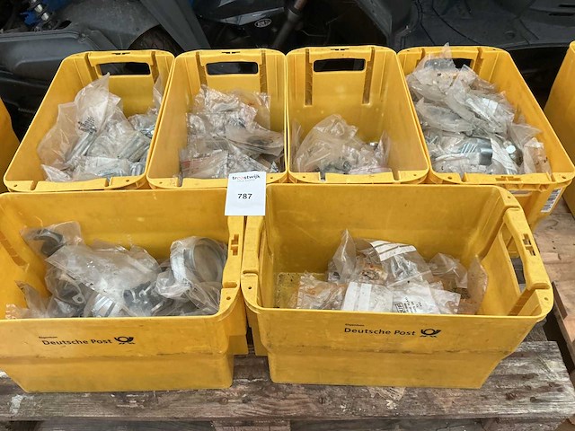 Partij bouten,moeren & ringen - afbeelding 1 van  3