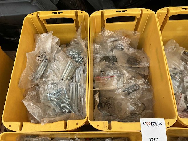 Partij bouten,moeren & ringen - afbeelding 3 van  3