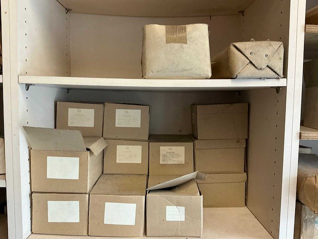 Partij bouw- en bevestigingsmateriaal - diverse nagels - afbeelding 11 van  22