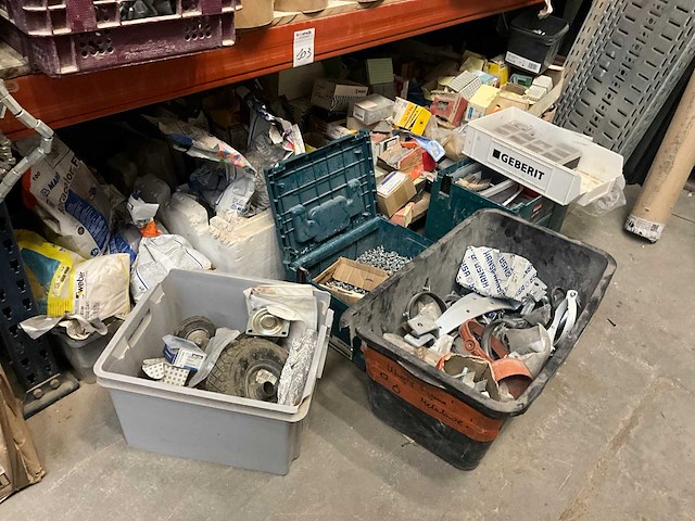 Partij bouw- en bevestigingsmateriaal - afbeelding 1 van  8