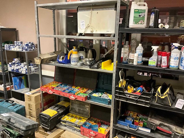 Partij bouw- en bevestigingsmateriaal - afbeelding 1 van  10