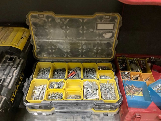 Partij bouw- en bevestigingsmateriaal - afbeelding 4 van  10