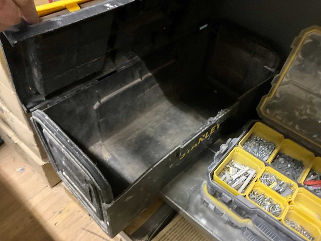 Partij bouw- en bevestigingsmateriaal - afbeelding 5 van  10