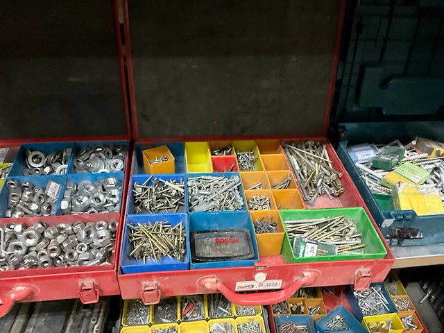 Partij bouw- en bevestigingsmateriaal - afbeelding 7 van  10