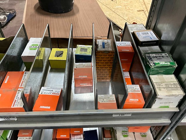 Partij bouw- en bevestigingsmateriaal - afbeelding 32 van  52