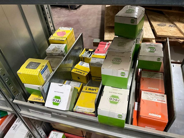 Partij bouw- en bevestigingsmateriaal - afbeelding 34 van  52