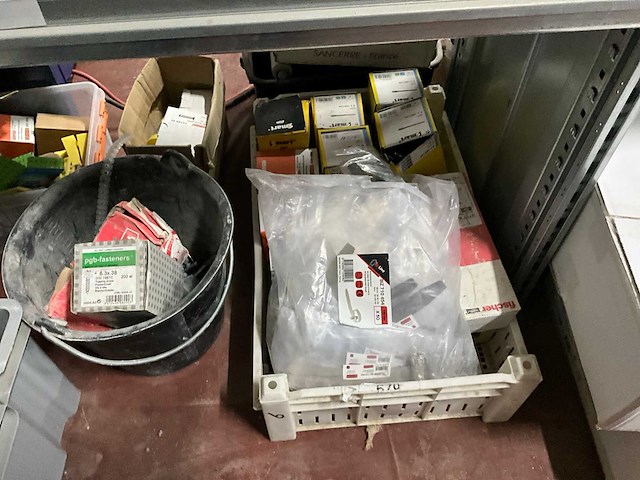 Partij bouw- en bevestigingsmateriaal - afbeelding 16 van  22