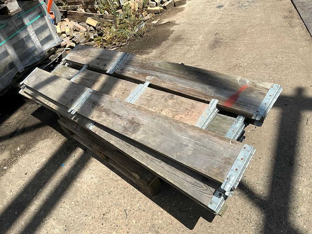 Partij bouwhout en palletranden - afbeelding 5 van  5