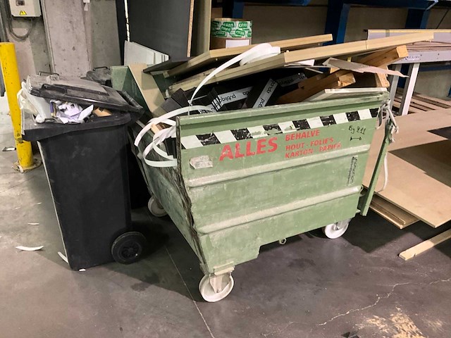 Partij bouwhout + kasten - afbeelding 2 van  7