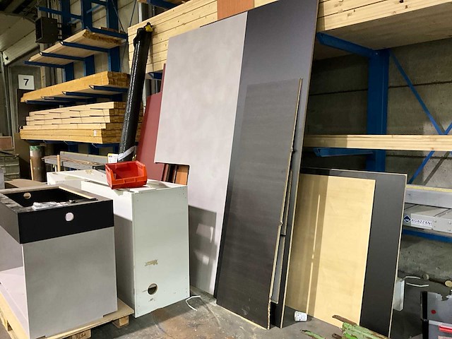 Partij bouwhout + kasten - afbeelding 7 van  7