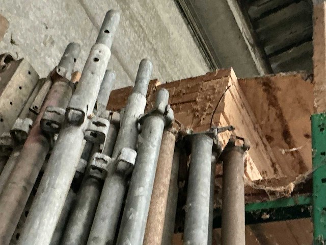 Partij bouwhout - afbeelding 5 van  5